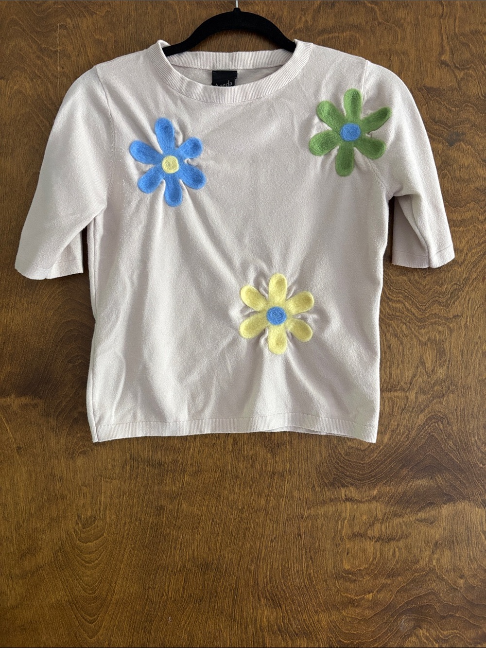 Junior Cream Short Sleeve Top with Blue, Yellow & Green Flower Appliqués